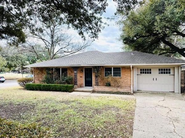 3501 Northwest Pkwy , Dallas, TX 75225