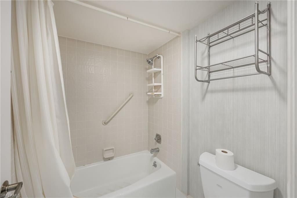 517 Lake Louise Cir, Unit 201, Naples, FL 34110 Photo
