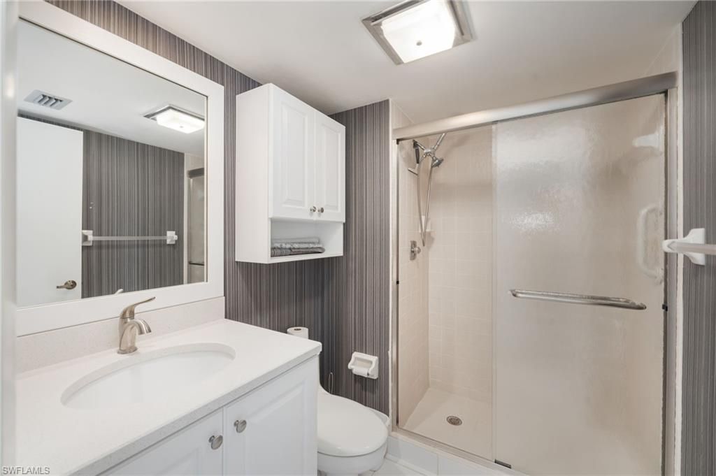 517 Lake Louise Cir, Unit 201, Naples, FL 34110 Photo