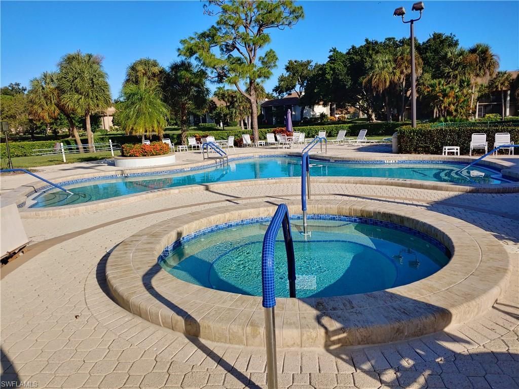 517 Lake Louise Cir, Unit 201, Naples, FL 34110 Photo