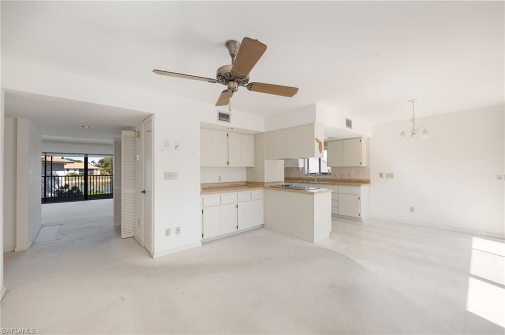 517 Lake Louise Cir, Unit 201, Naples, FL 34110 Photo