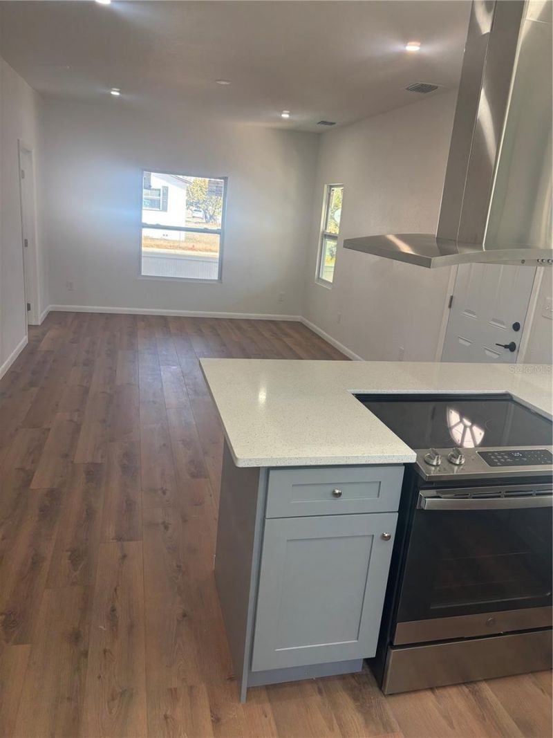 1705 44th Street S, Saint Petersburg, FL 33712 Photo