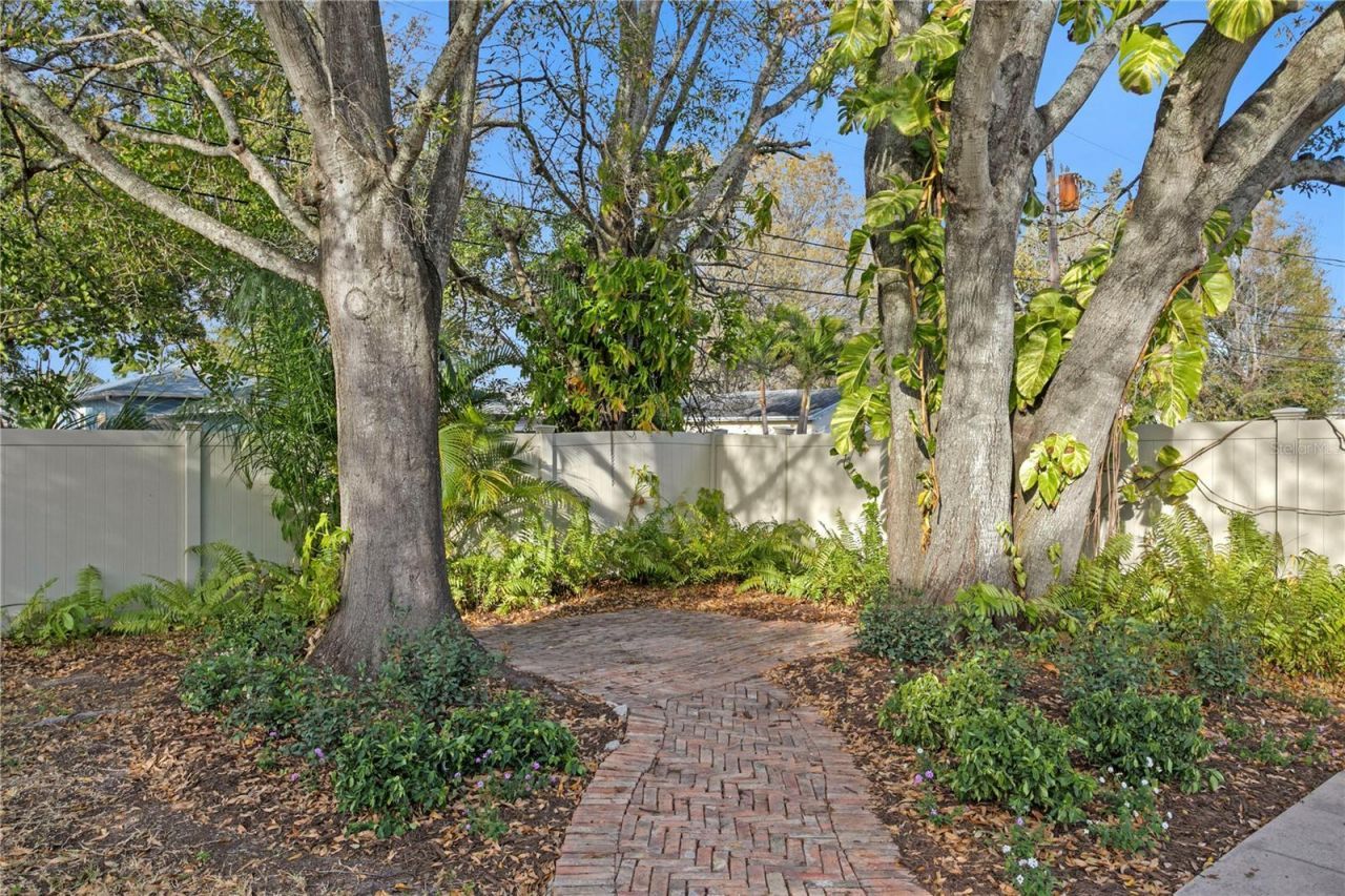 761 42nd Avenue N, Saint Petersburg, FL 33703 Photo