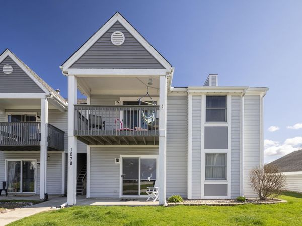 1079 Millpond Road, Unit E, Valparaiso, IN 46385