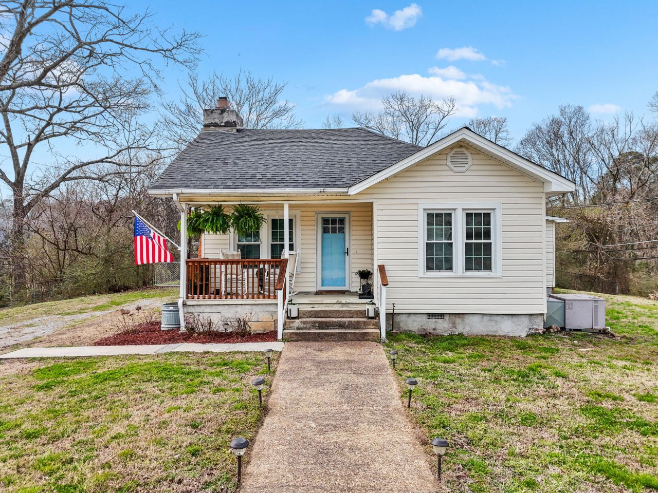 430 W Circle Drive, Rossville, GA 30741 Main Photo