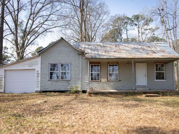905 N Texas St , DeRidder, LA 70634