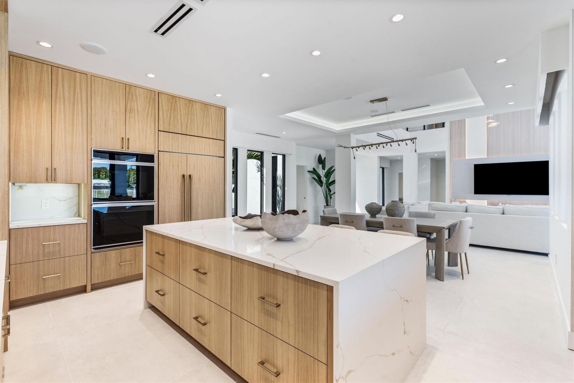 3716 Embassy Dr, West Palm Beach, FL 33401 Photo