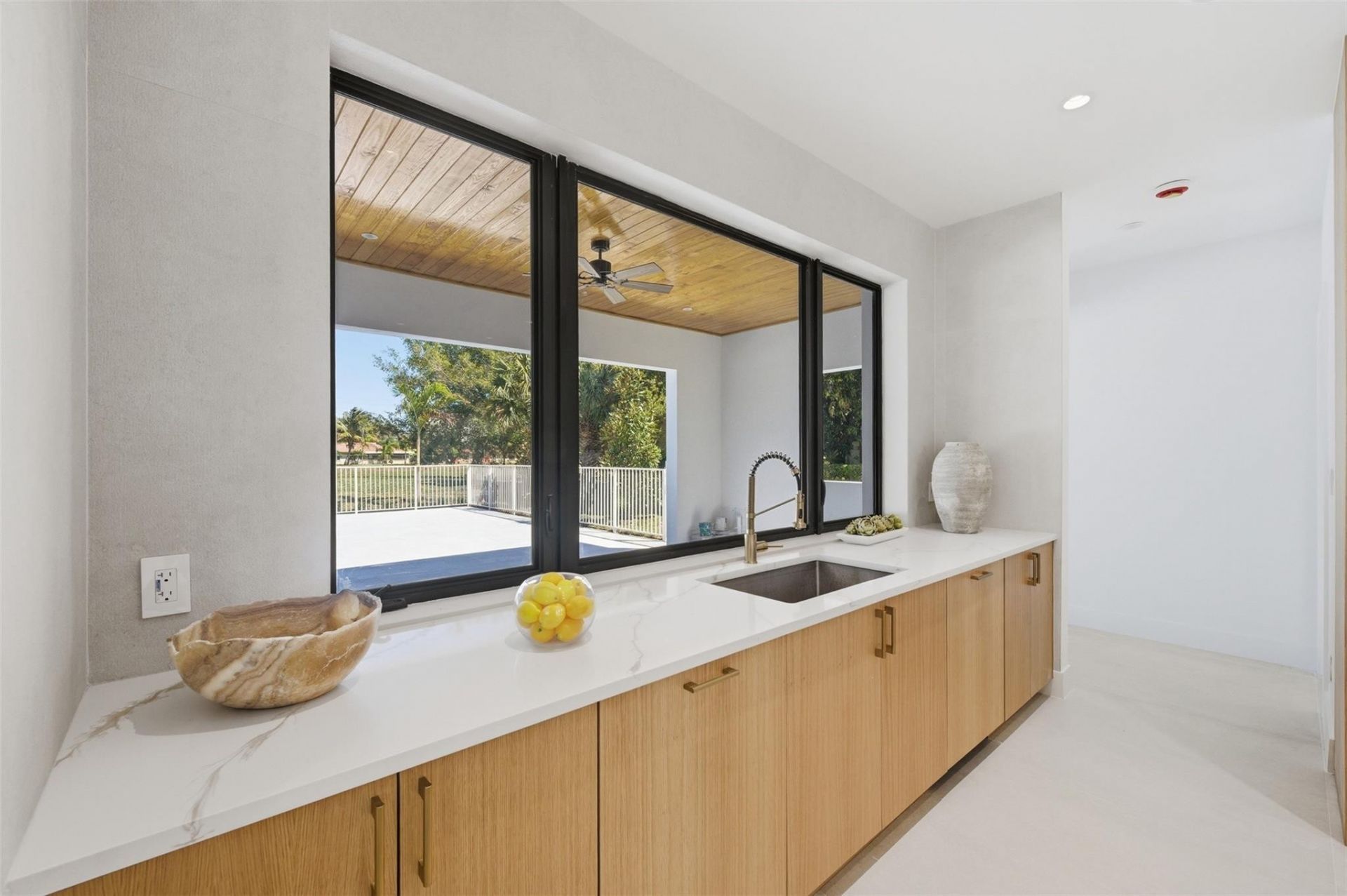 3716 Embassy Dr, West Palm Beach, FL 33401 Photo