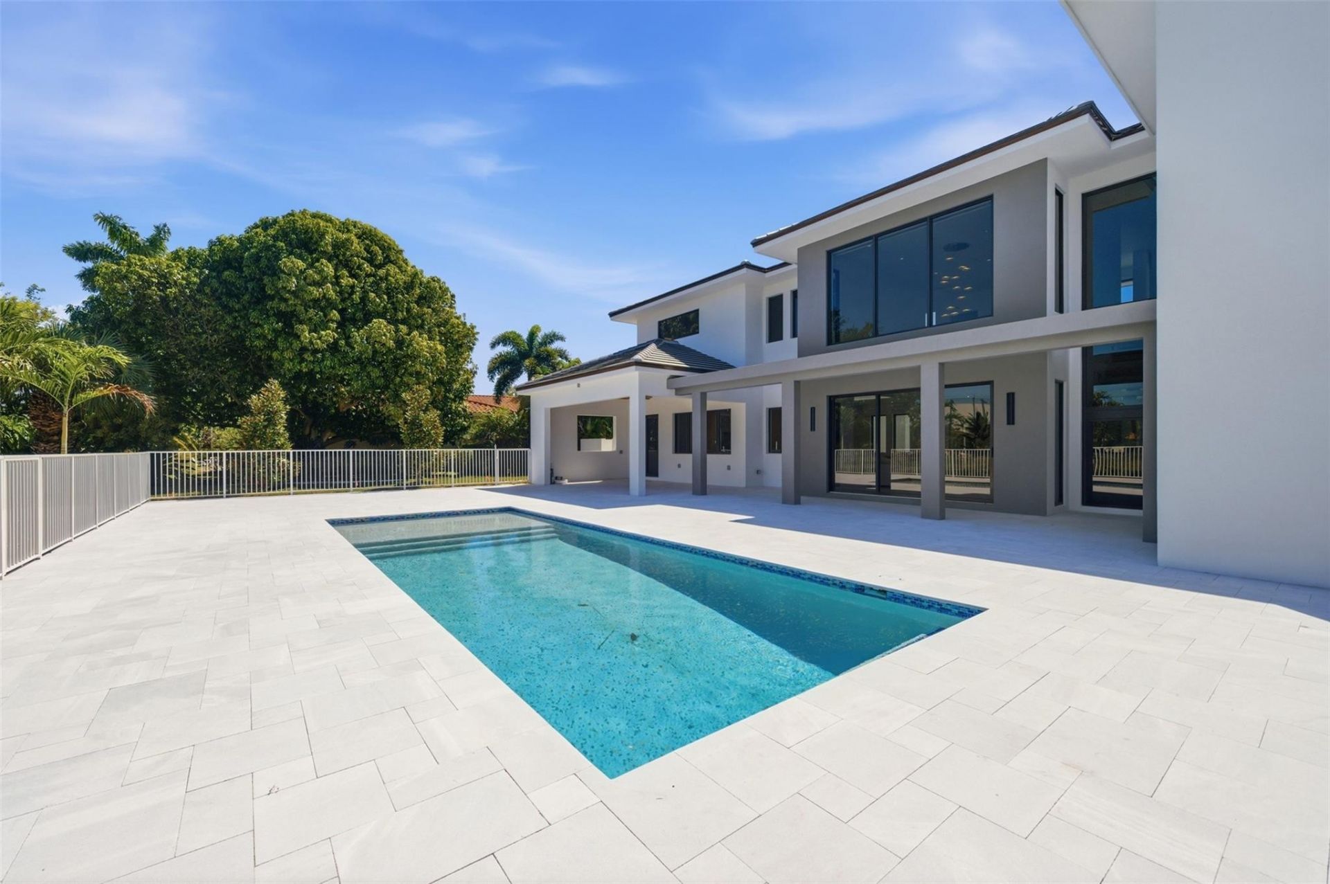 3716 Embassy Dr, West Palm Beach, FL 33401 Photo