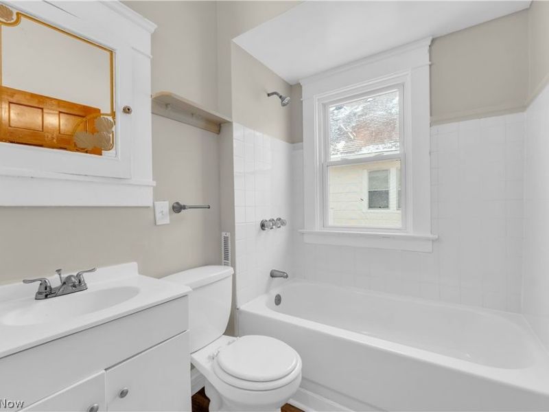 1041 E 169th Street, Unit 1043/UP, Cleveland, OH 44110 Photo 25