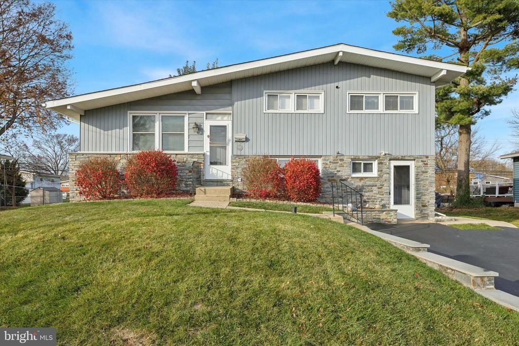 114 Blue Ridge Road, Plymouth Meeting, PA 19462 Main Photo