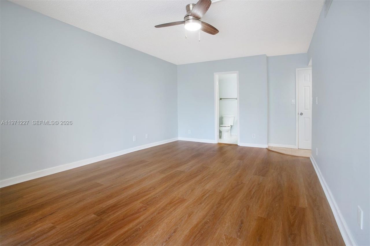 601 Three Islands Blvd , Unit 217, Hallandale Beach, FL 33009 Photo