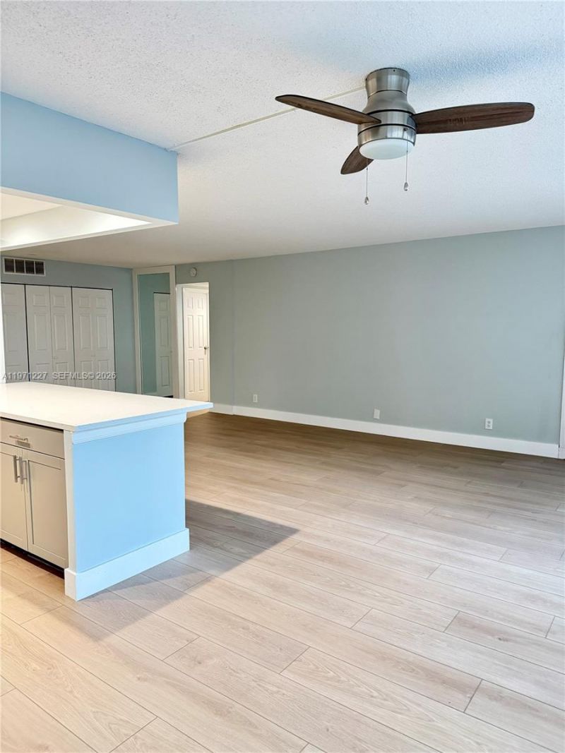 601 Three Islands Blvd , Unit 217, Hallandale Beach, FL 33009 Photo