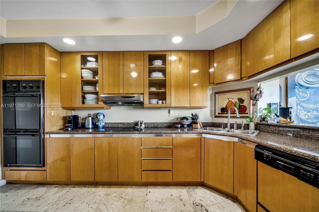 21150 Point Pl, Unit 703, Aventura, FL 33180 Photo