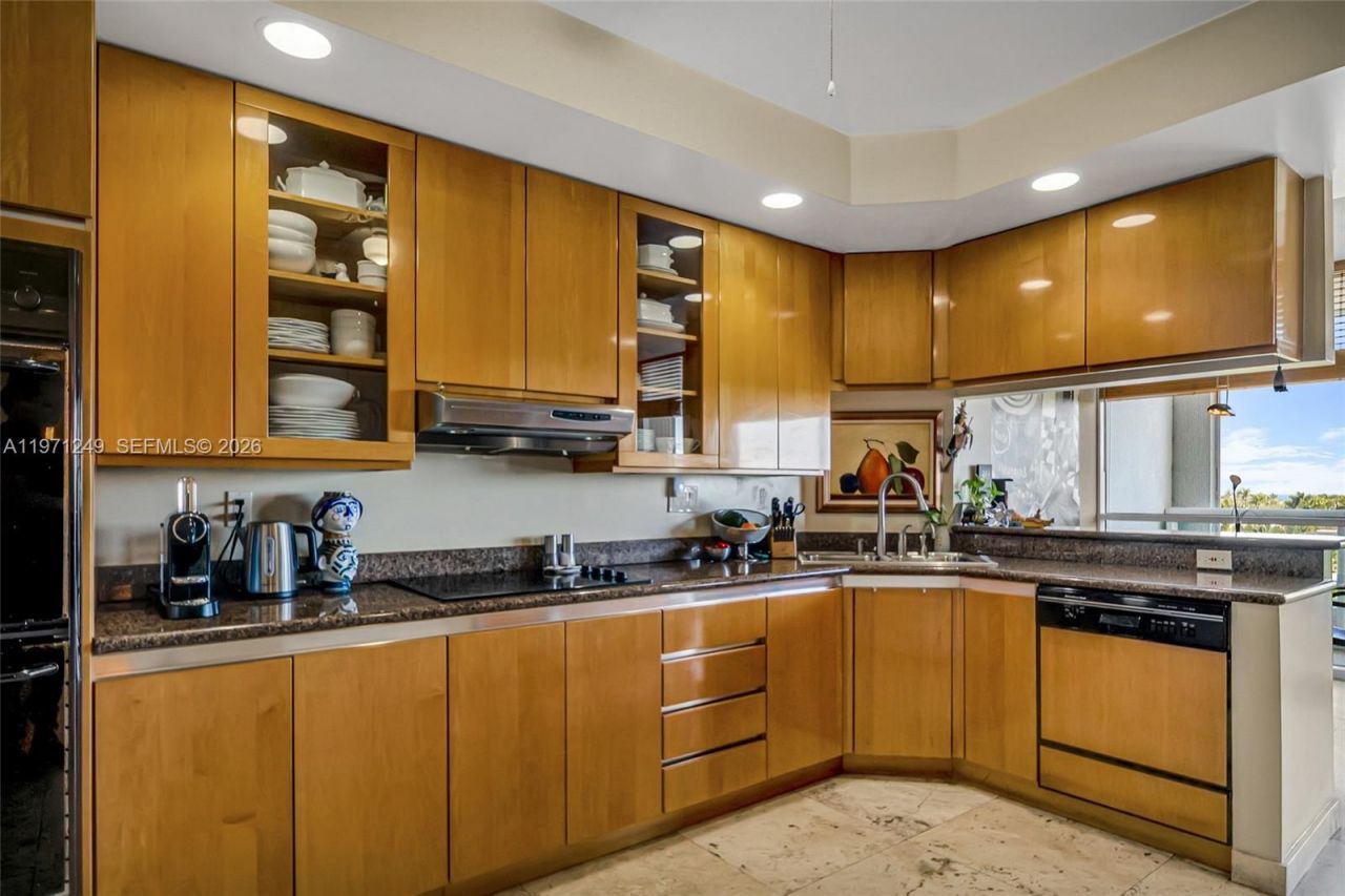 21150 Point Pl, Unit 703, Aventura, FL 33180 Photo