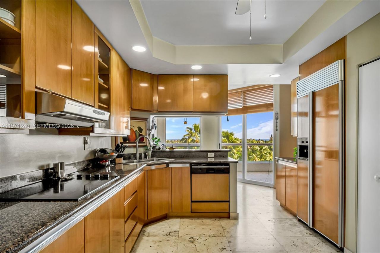 21150 Point Pl, Unit 703, Aventura, FL 33180 Photo