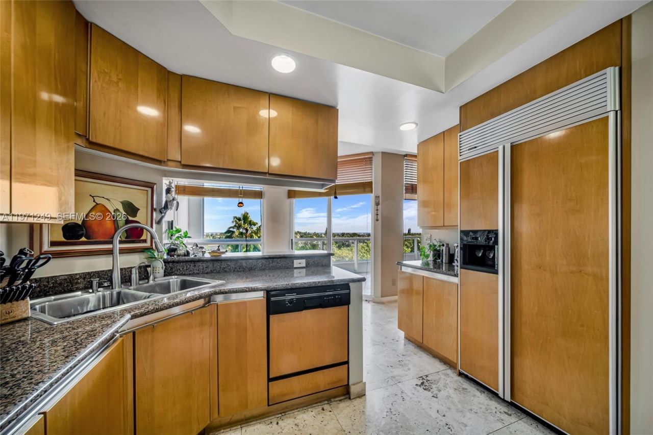 21150 Point Pl, Unit 703, Aventura, FL 33180 Photo