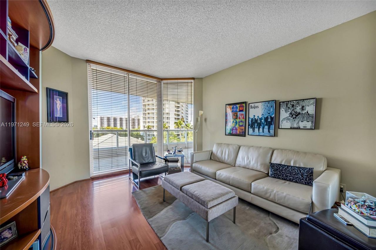 21150 Point Pl, Unit 703, Aventura, FL 33180 Photo