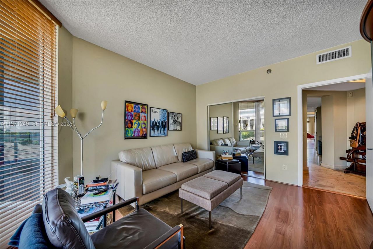 21150 Point Pl, Unit 703, Aventura, FL 33180 Photo