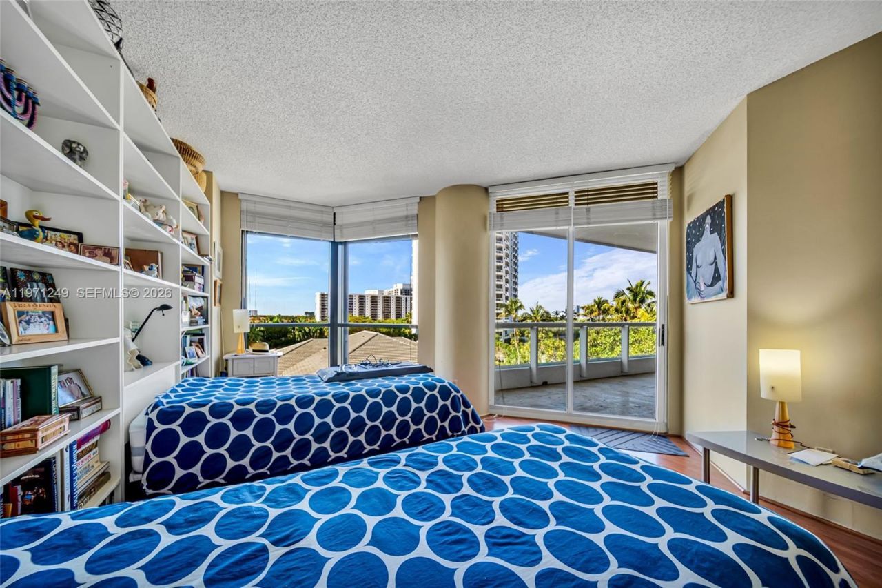 21150 Point Pl, Unit 703, Aventura, FL 33180 Photo