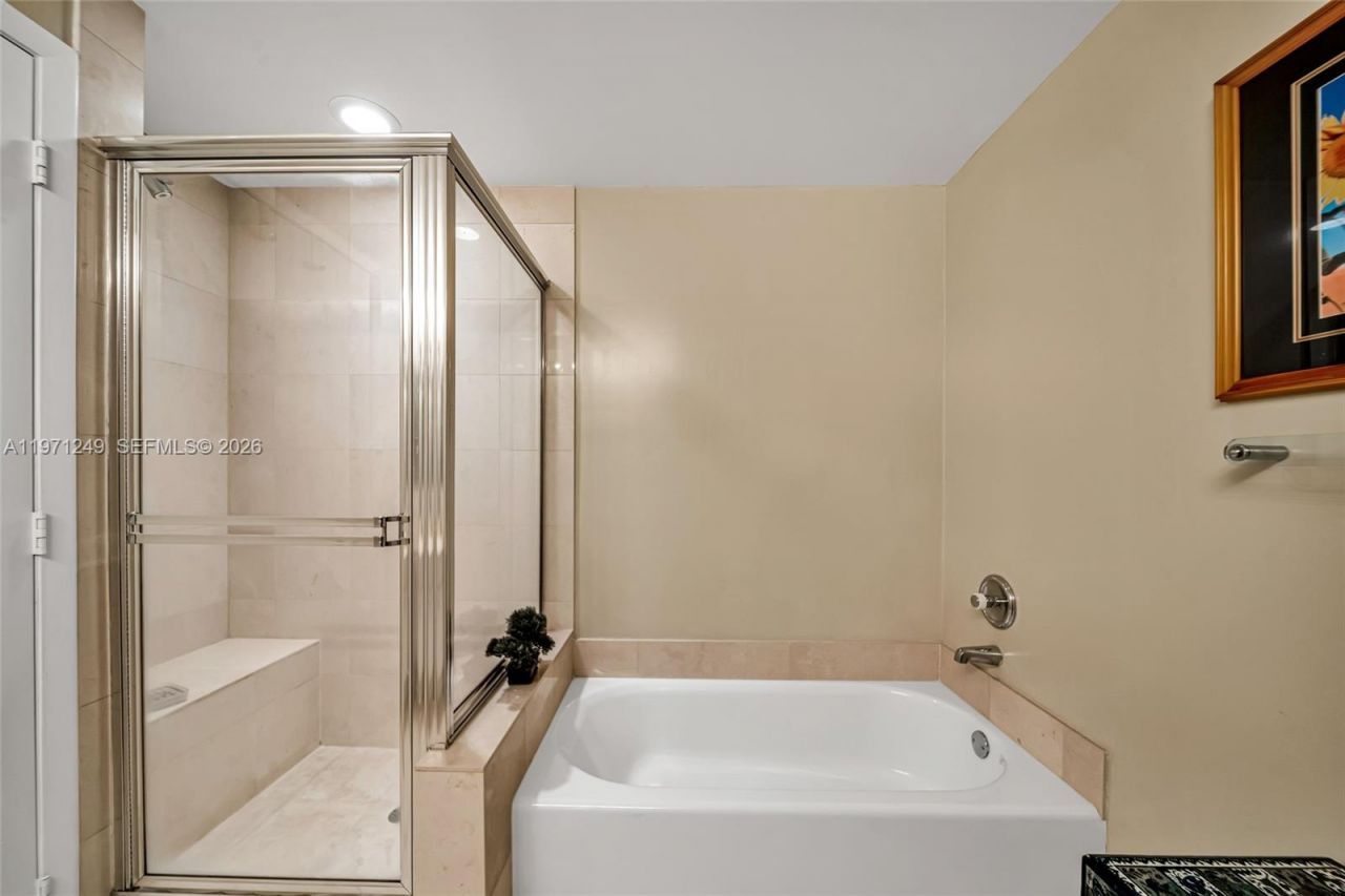 21150 Point Pl, Unit 703, Aventura, FL 33180 Photo