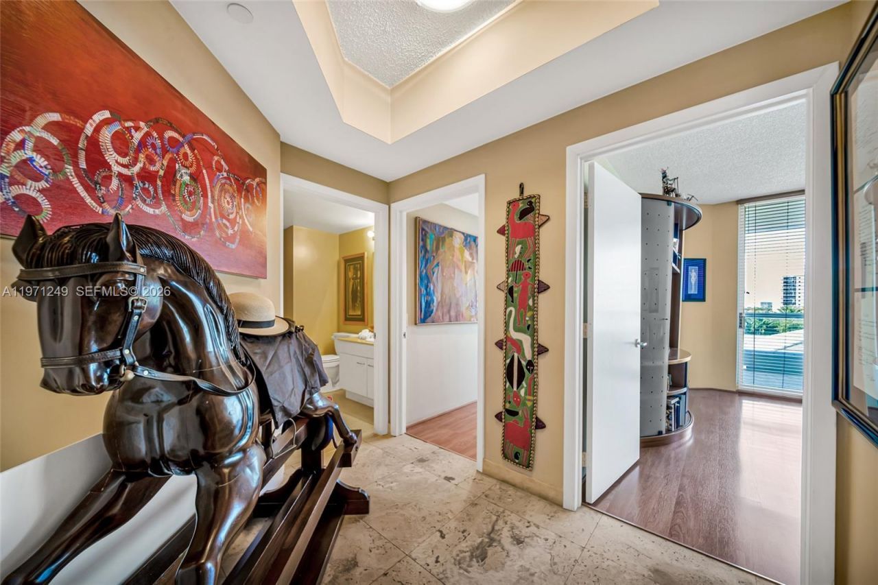 21150 Point Pl, Unit 703, Aventura, FL 33180 Photo