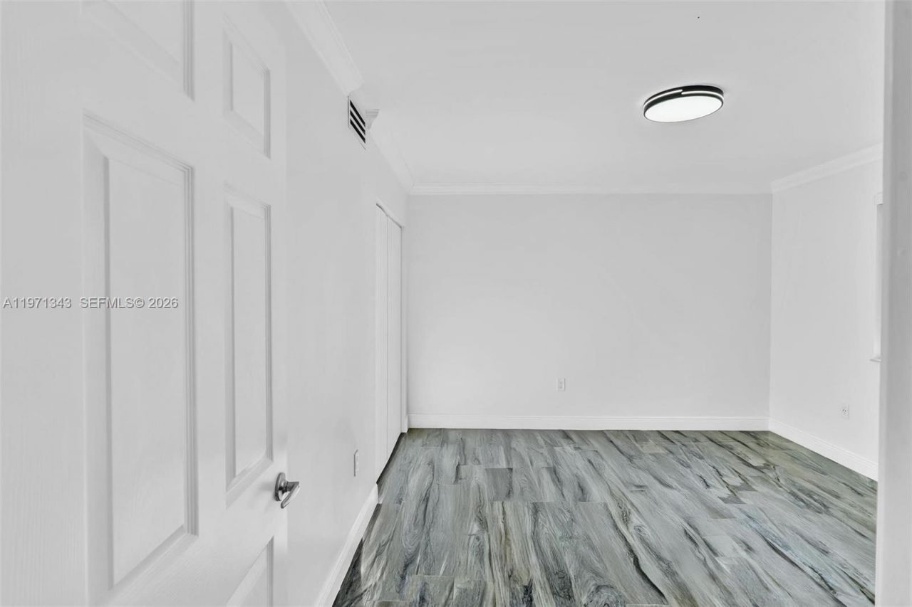 8900 Collins Ave , Unit 304, Surfside, FL 33154 Photo