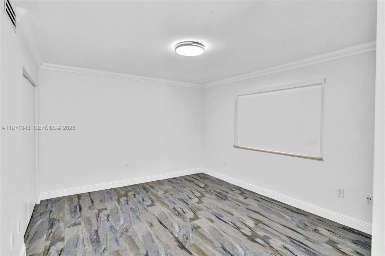 8900 Collins Ave , Unit 304, Surfside, FL 33154 Photo