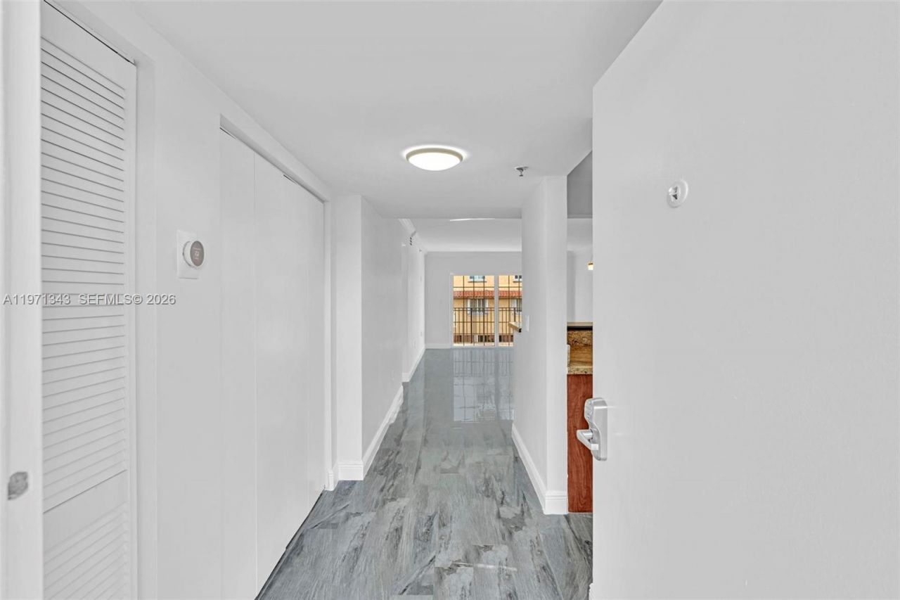 8900 Collins Ave , Unit 304, Surfside, FL 33154 Photo