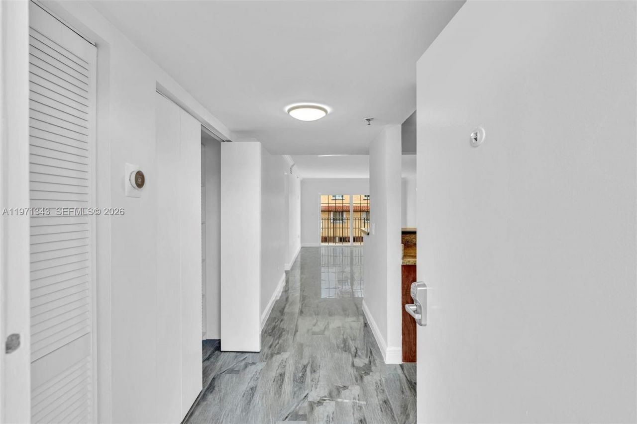 8900 Collins Ave , Unit 304, Surfside, FL 33154 Photo