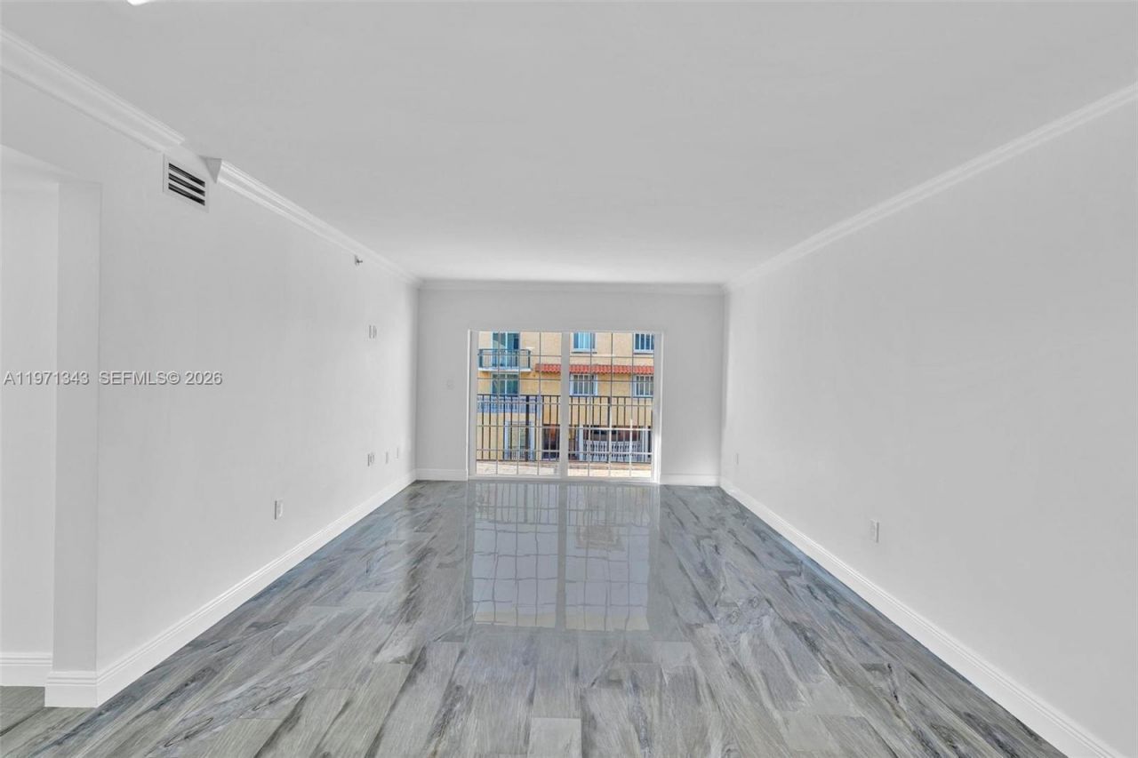 8900 Collins Ave , Unit 304, Surfside, FL 33154 Photo