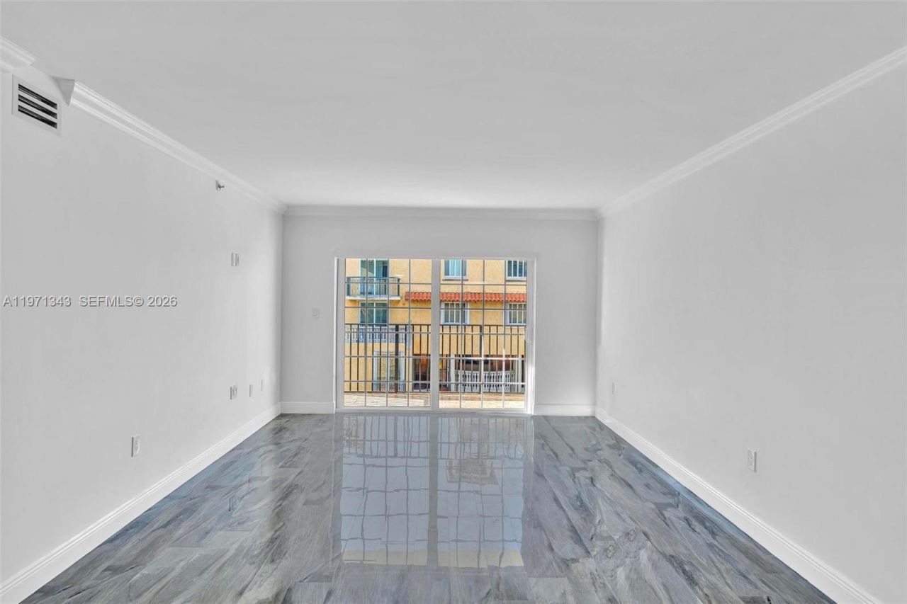 8900 Collins Ave , Unit 304, Surfside, FL 33154 Photo