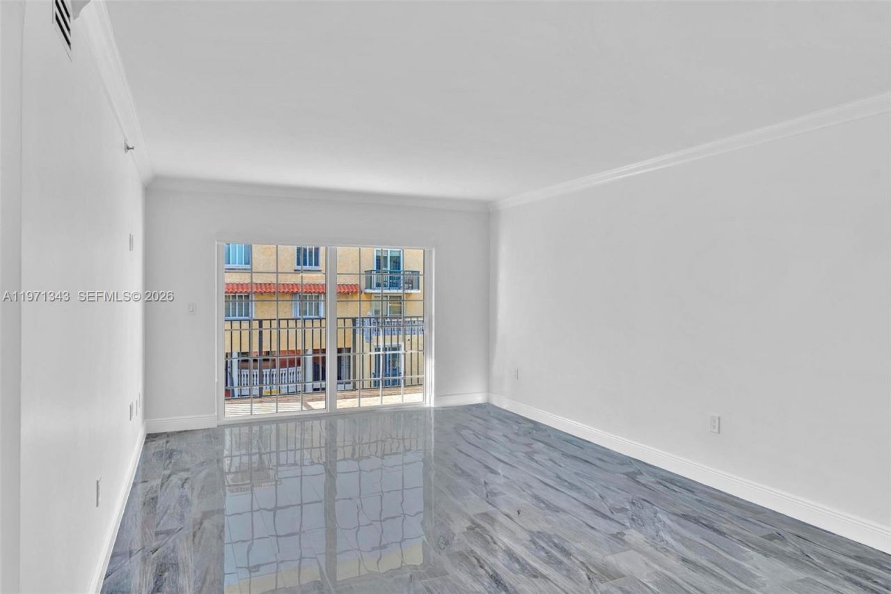 8900 Collins Ave , Unit 304, Surfside, FL 33154 Photo