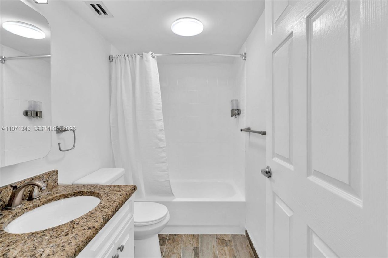 8900 Collins Ave , Unit 304, Surfside, FL 33154 Photo