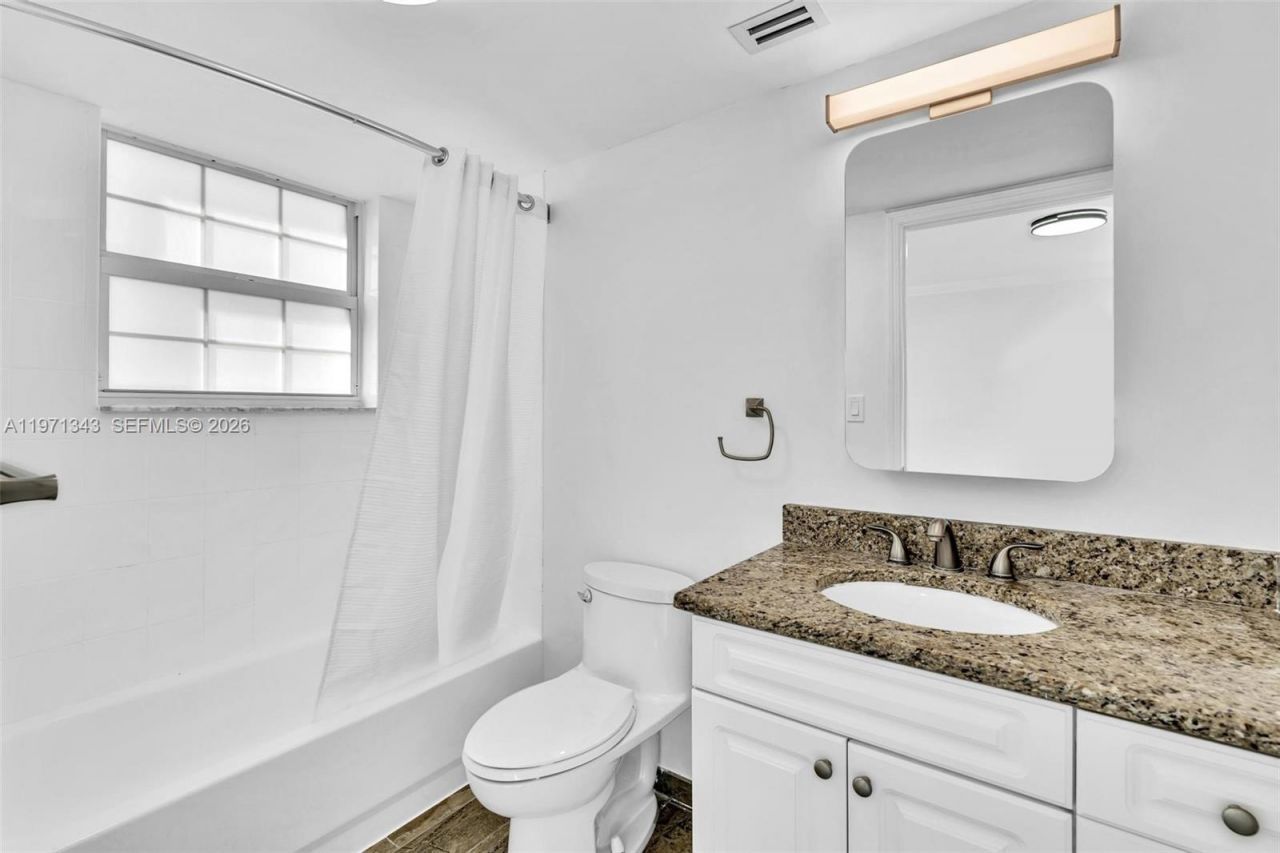 8900 Collins Ave , Unit 304, Surfside, FL 33154 Photo