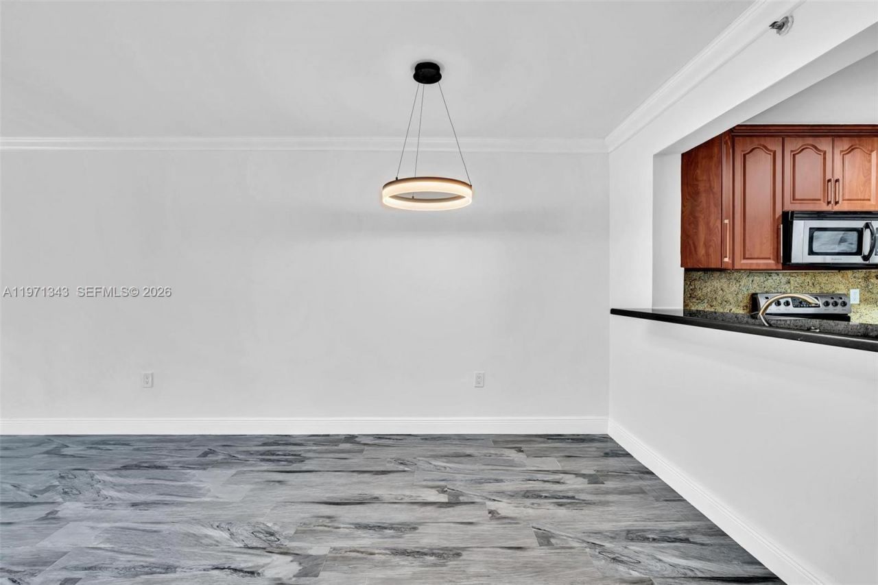 8900 Collins Ave , Unit 304, Surfside, FL 33154 Photo