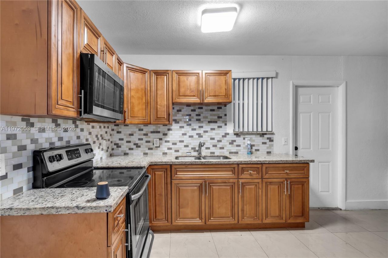 1064 NW 103rd St, Miami, FL 33150 Photo