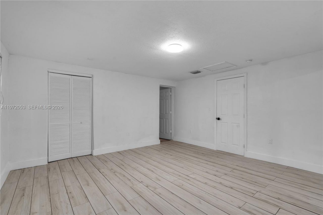 1064 NW 103rd St, Miami, FL 33150 Photo