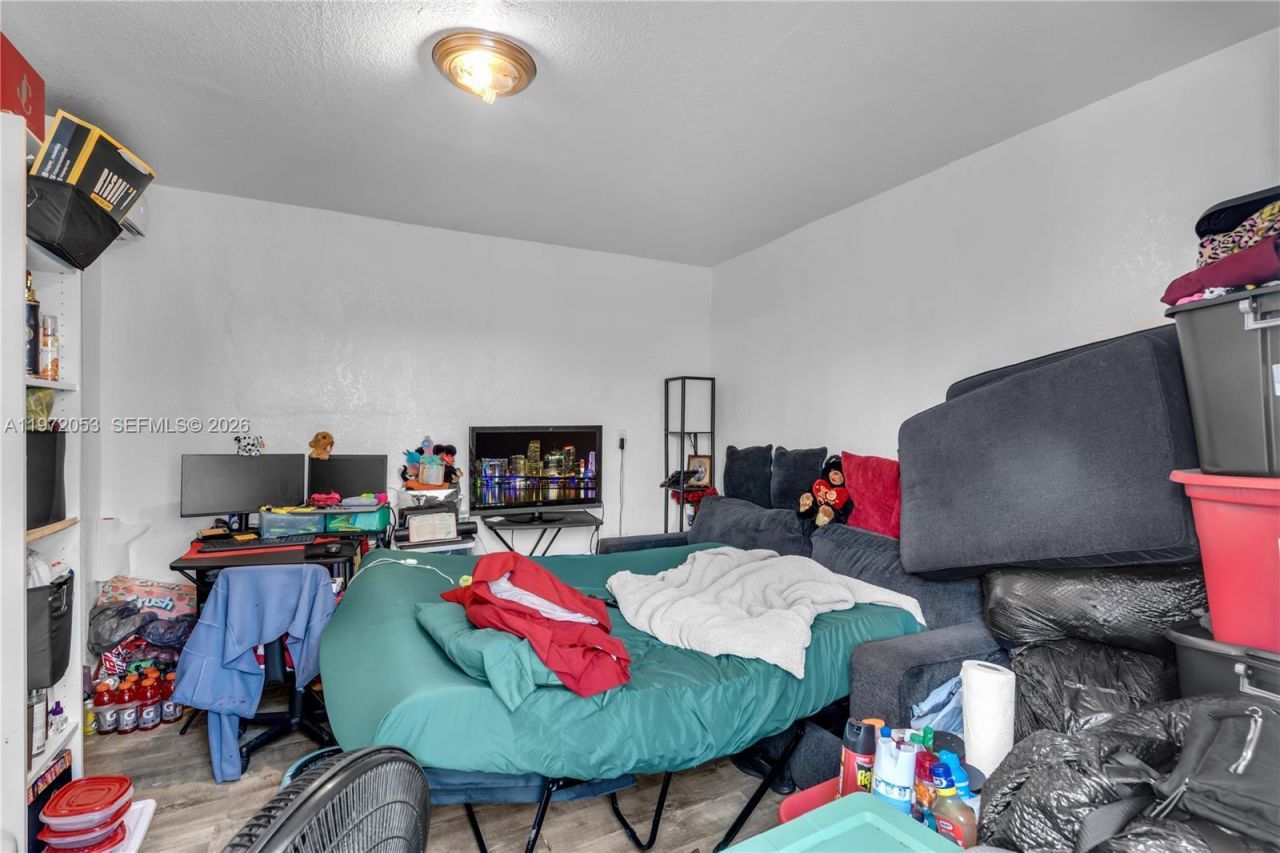 1064 NW 103rd St, Miami, FL 33150 Photo