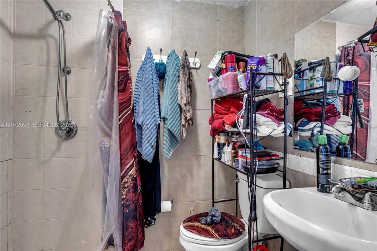 1064 NW 103rd St, Miami, FL 33150 Photo