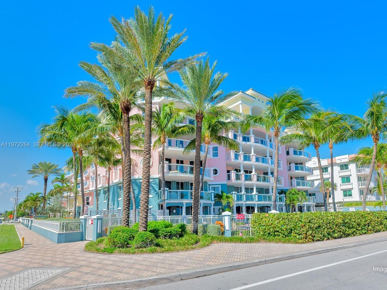 2051 SE 3rd St, Unit TH11, Deerfield Beach, FL 33441 Photo