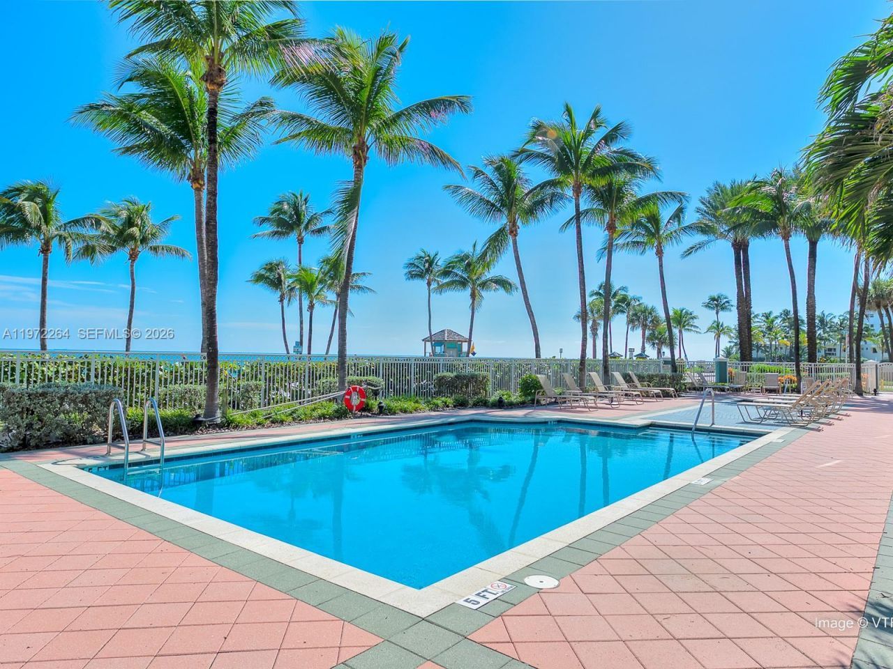 2051 SE 3rd St, Unit TH11, Deerfield Beach, FL 33441 Photo