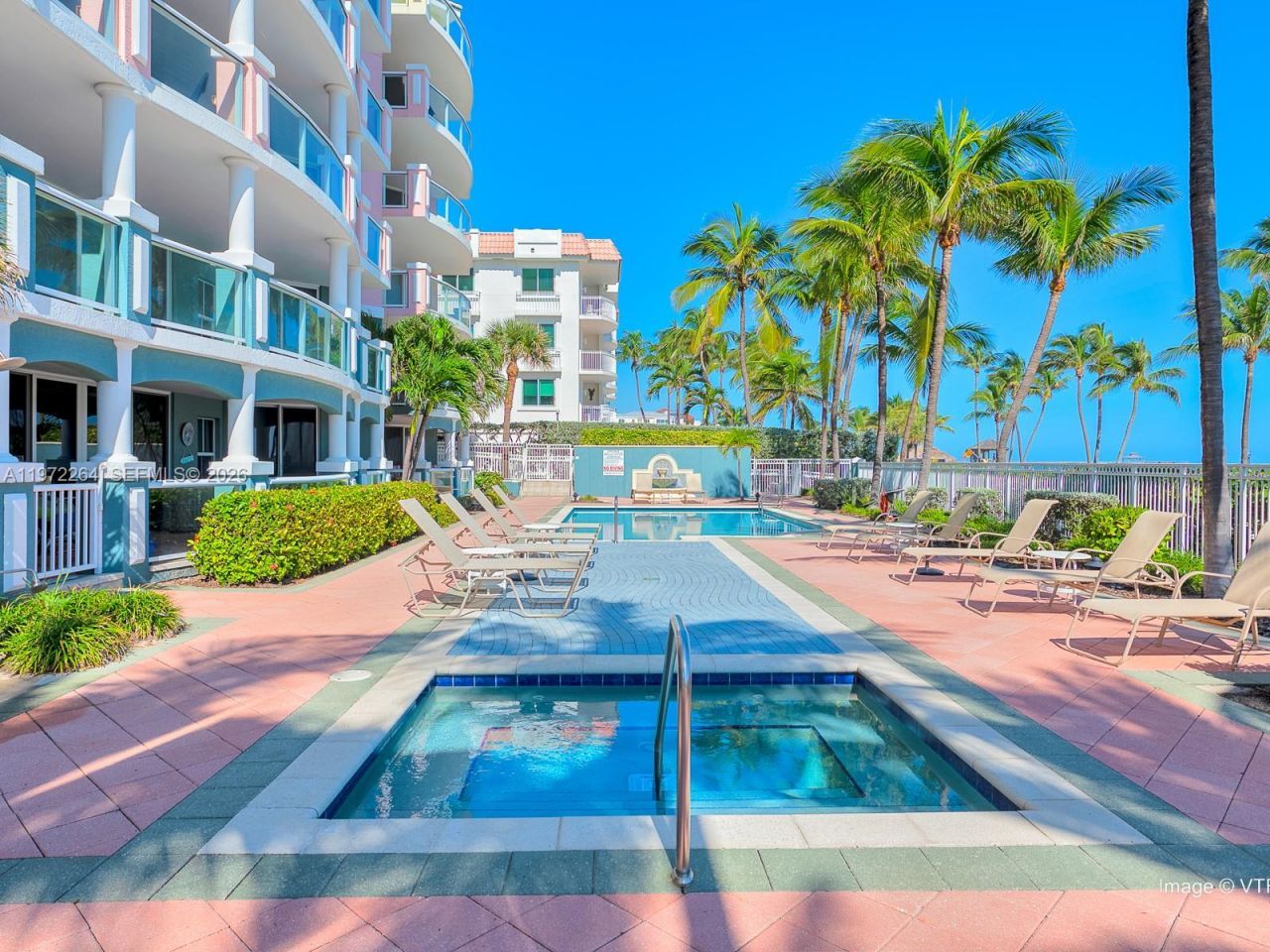 2051 SE 3rd St, Unit TH11, Deerfield Beach, FL 33441 Photo