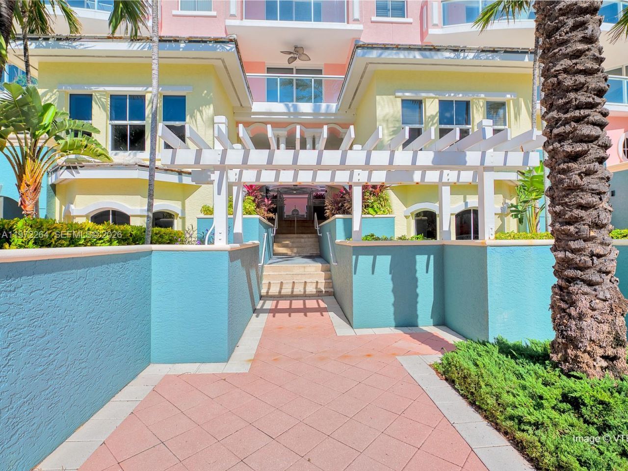 2051 SE 3rd St, Unit TH11, Deerfield Beach, FL 33441 Photo