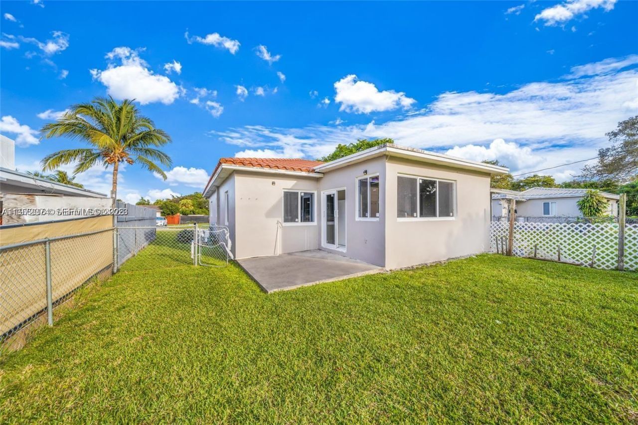 11020 NE 10th Ave , Biscayne Park, FL 33161 Photo