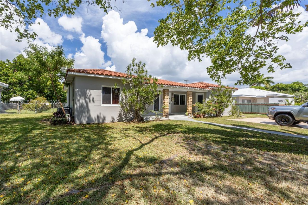 11020 NE 10th Ave , Biscayne Park, FL 33161 Photo