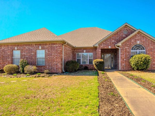 3211 Moonlighting Place Drive, Bryant, AR 72022