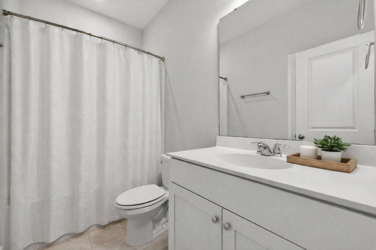 140 Lucca Drive Photo 15