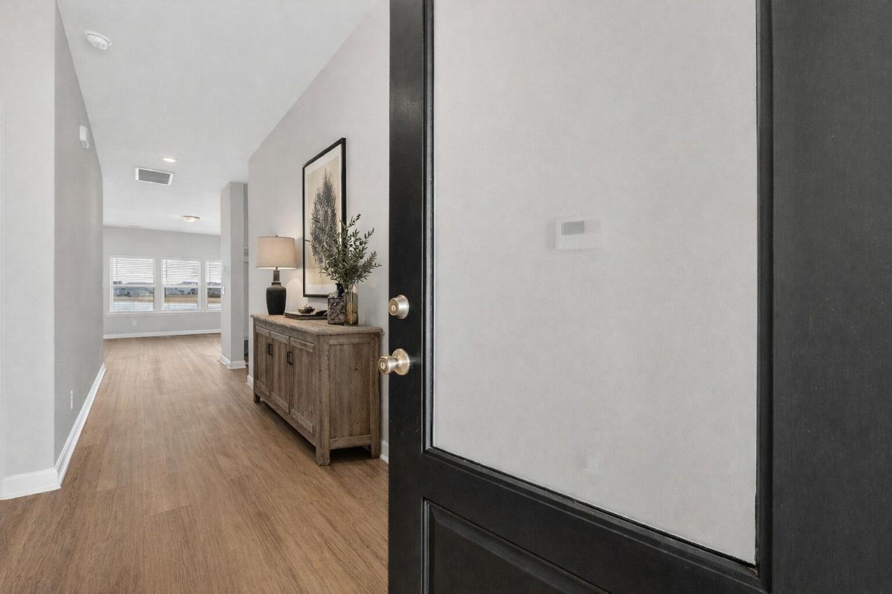 140 Lucca Drive Photo 4