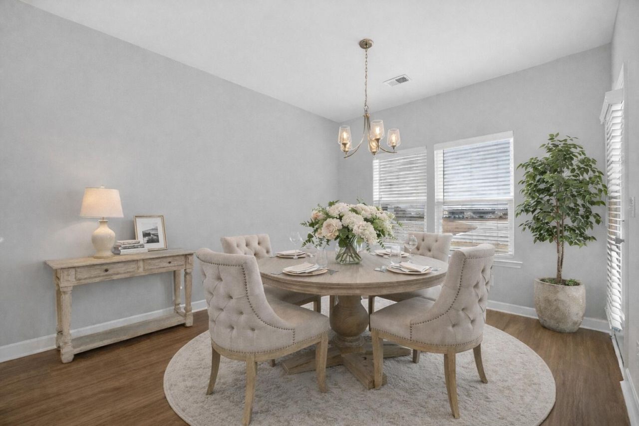 140 Lucca Drive Photo 9